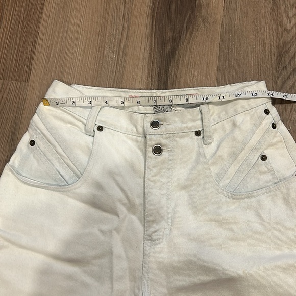 💛Vintage long white Zena Jeans shorts - Picture 9 of 12